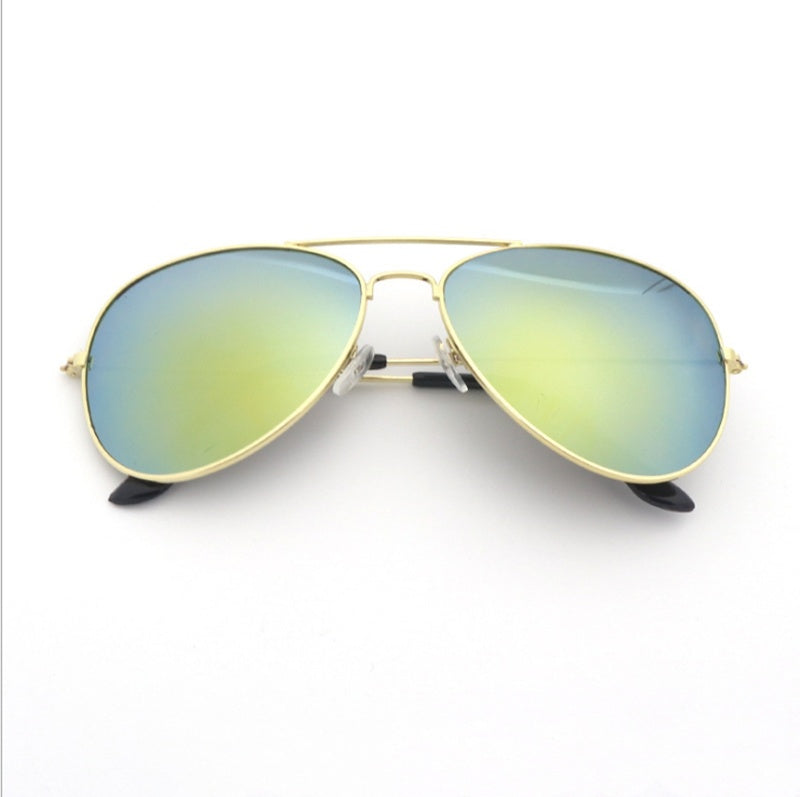 Classic Aviator Sunglasses – UV400 Protection with Sleek Black Frame