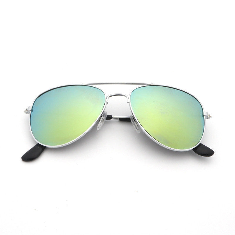 Classic Aviator Sunglasses – UV400 Protection with Sleek Black Frame
