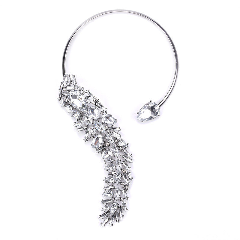 Statement Rhinestone Choker – Bold Crystal Collar for Glamorous Nights