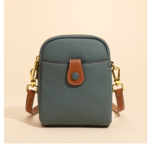 Chic Lychee Crossbody – Compact Elegance for Everyday Adventures