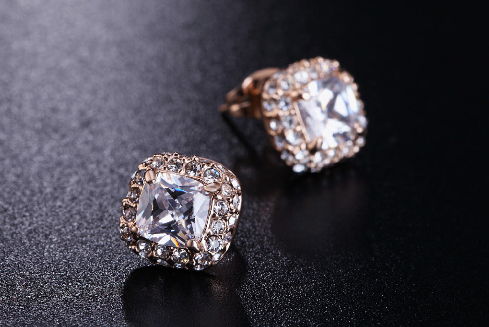Rose Gold Crystal Stud Earrings – Classic Sparkle for a Sophisticated Look