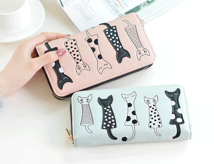 Playful Cats Long Wallet – A Touch of Whimsy for Cat Lovers
