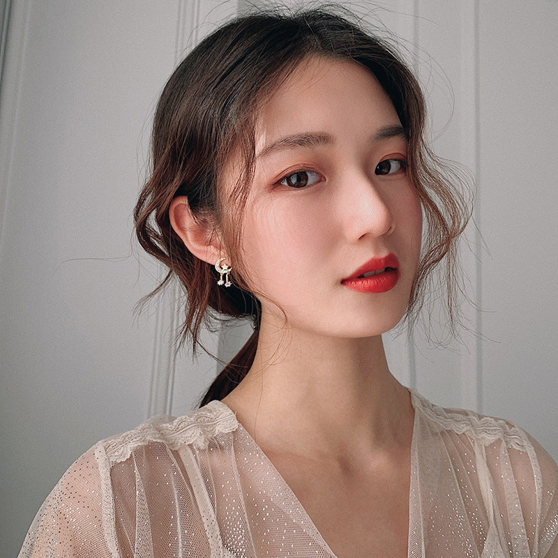 Moon & Star Drop Earrings – Dainty Gold Celestial Charm for Everyday Magic