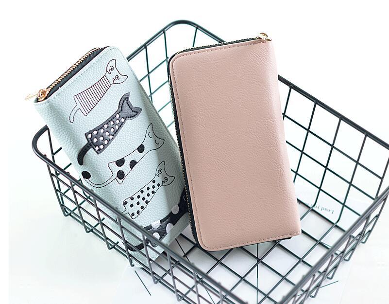 Playful Cats Long Wallet – A Touch of Whimsy for Cat Lovers