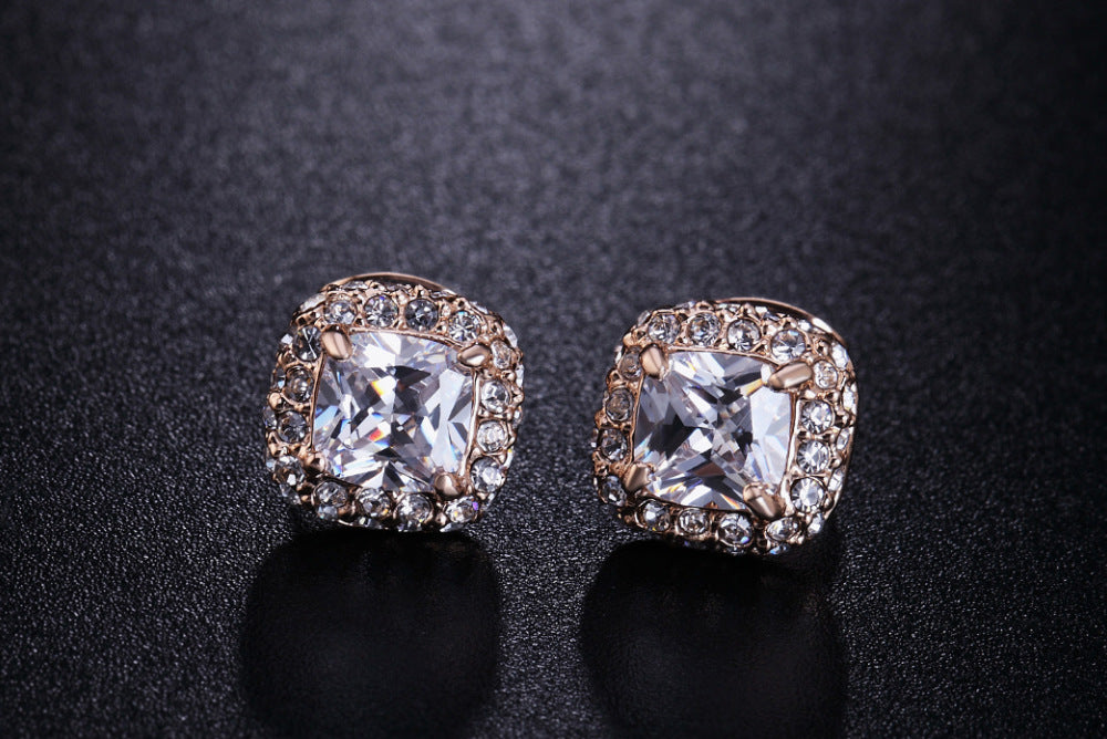 Rose Gold Crystal Stud Earrings – Classic Sparkle for a Sophisticated Look