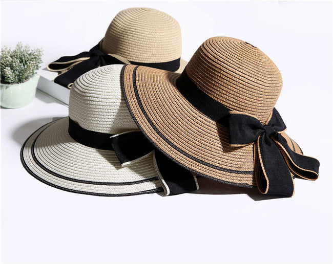Elegant Foldable Straw Sun Hat – Cream with Bold Black Bow