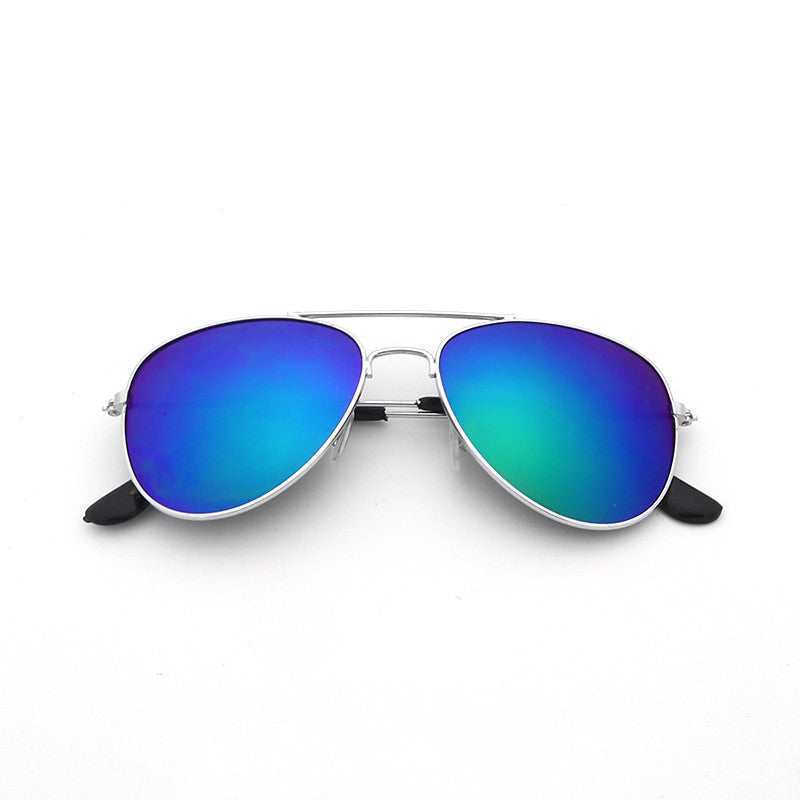 Classic Aviator Sunglasses – UV400 Protection with Sleek Black Frame
