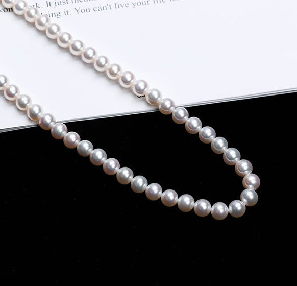 Timeless Pearl Elegance – Classic Necklace for Women of Grace