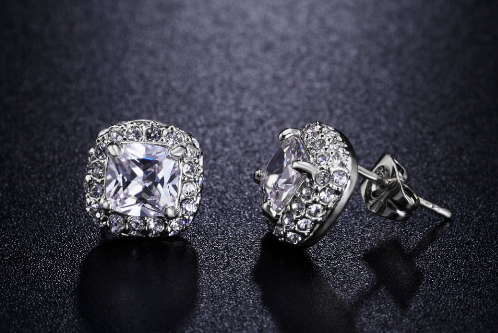 Rose Gold Crystal Stud Earrings – Classic Sparkle for a Sophisticated Look