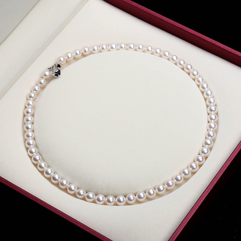 Timeless Pearl Elegance – Classic Necklace for Women of Grace