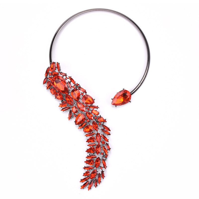 Statement Rhinestone Choker – Bold Crystal Collar for Glamorous Nights