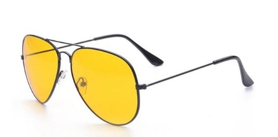 Classic Aviator Sunglasses – UV400 Protection with Sleek Black Frame
