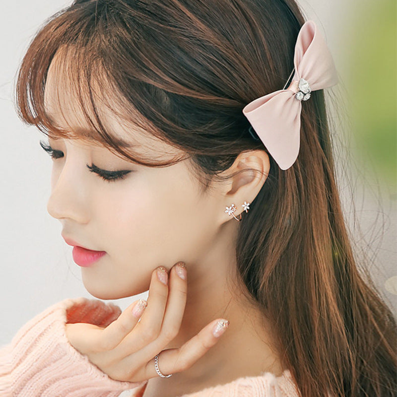 Delicate Rose Gold Floral Earrings – Sparkle Elegance for Short Hair