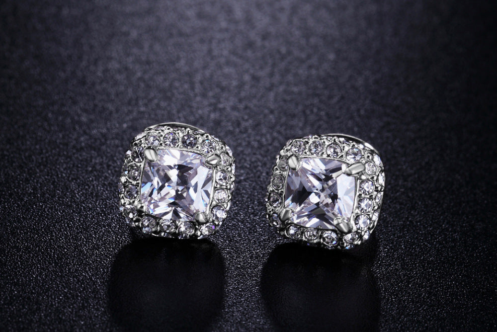 Rose Gold Crystal Stud Earrings – Classic Sparkle for a Sophisticated Look