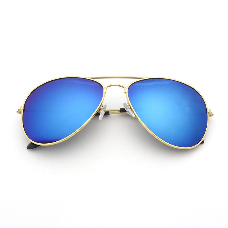 Classic Aviator Sunglasses – UV400 Protection with Sleek Black Frame