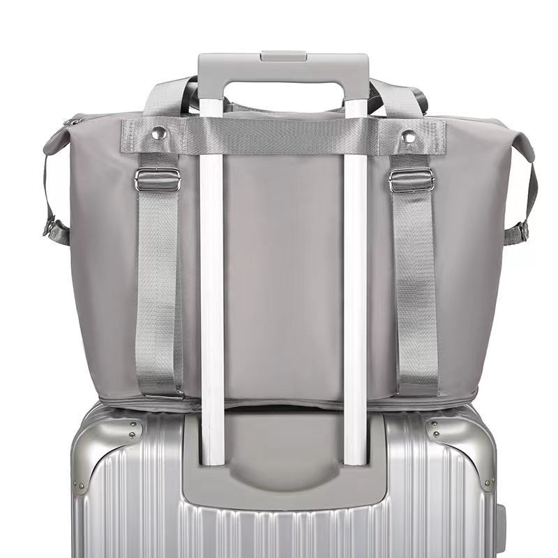 Multi-Pocket Foldable Travel Bag – Lightweight Weekender & Gym Tote for Women