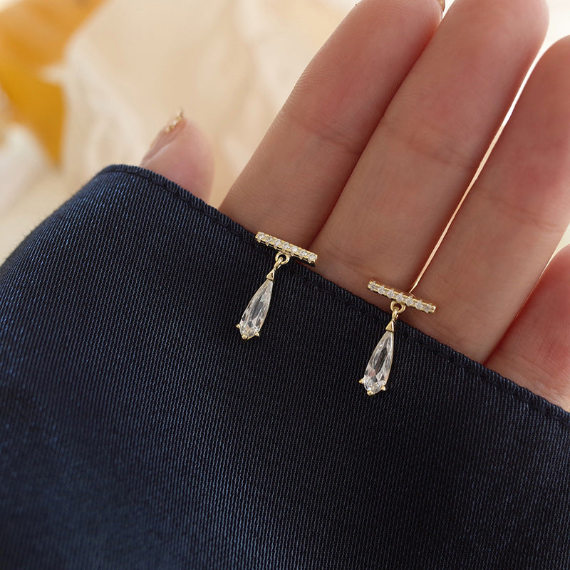 Elegant Gold Drop Earrings with Crystal Charm – Effortless Class for Every Occasion
