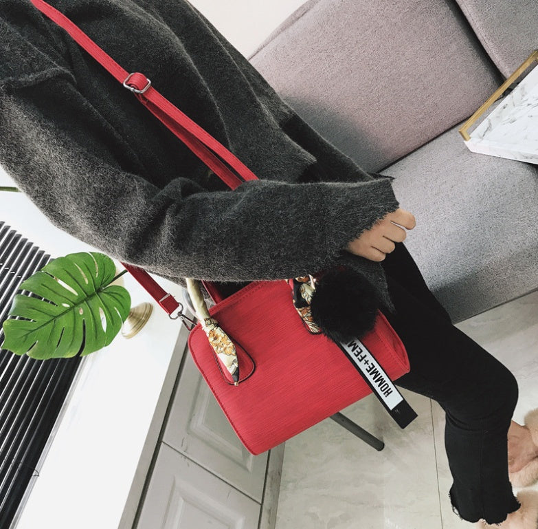 Elegant Ribbon Handle Handbag – Stylish Shoulder Bag for Everyday Chic