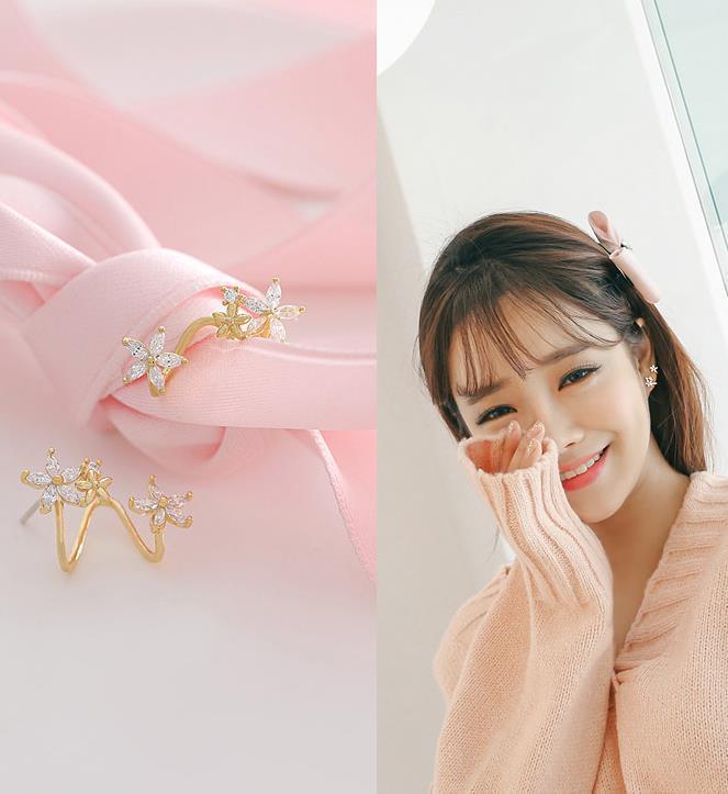 Delicate Rose Gold Floral Earrings – Sparkle Elegance for Short Hair