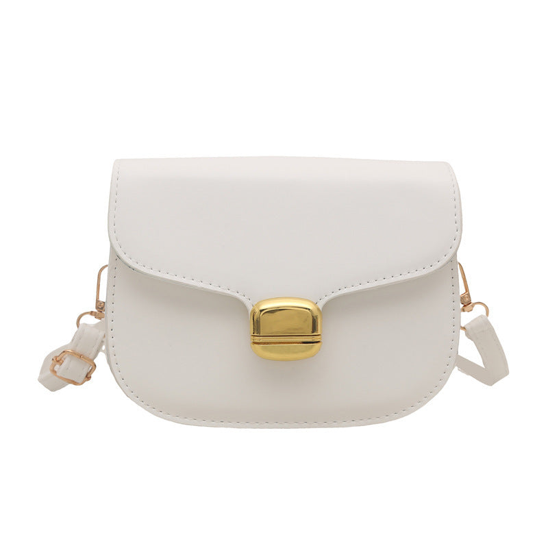Chic Essentials – Minimalist Crossbody Bag for Everyday Style