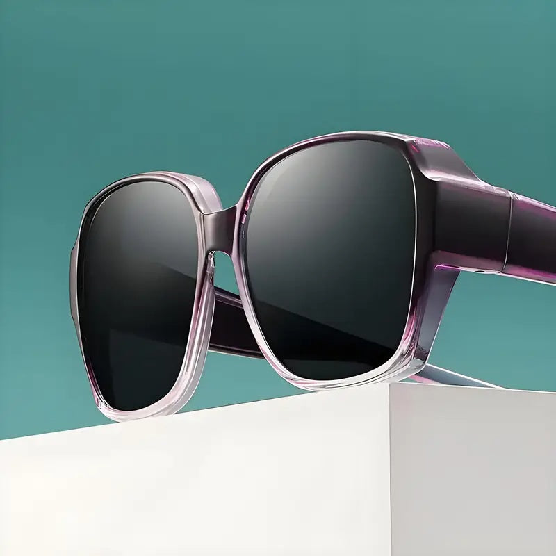 Elegant Dual-Use Clip-On Sunglasses – Stylish Crystal Frame for Day & Night