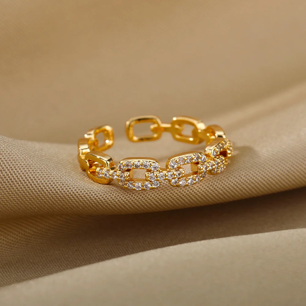 Elegant Gold & Platinum-Plated Chain Ring – Timeless Feminine Style