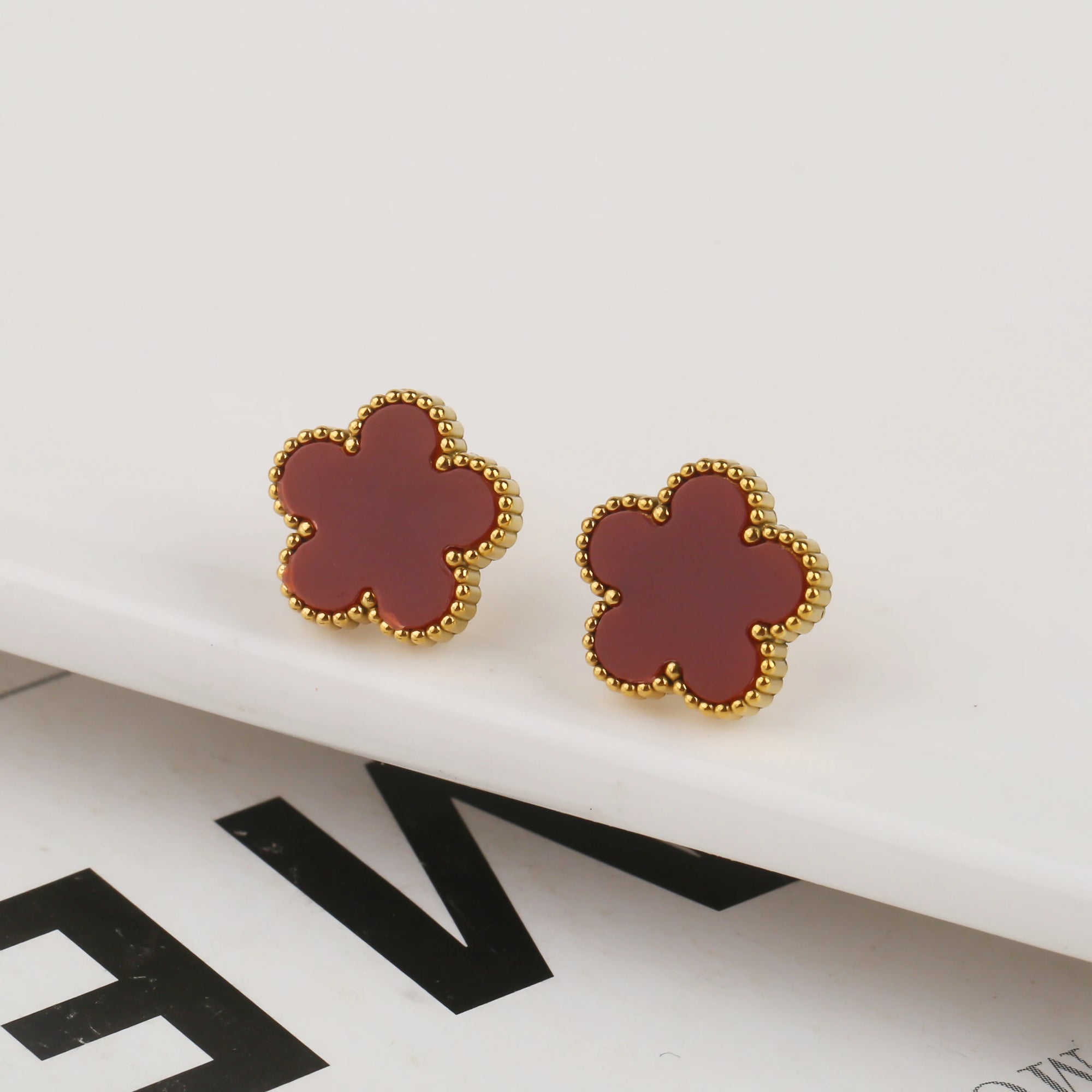 Clover Bloom Jewellery – Elegant Lucky Charm Set for Women