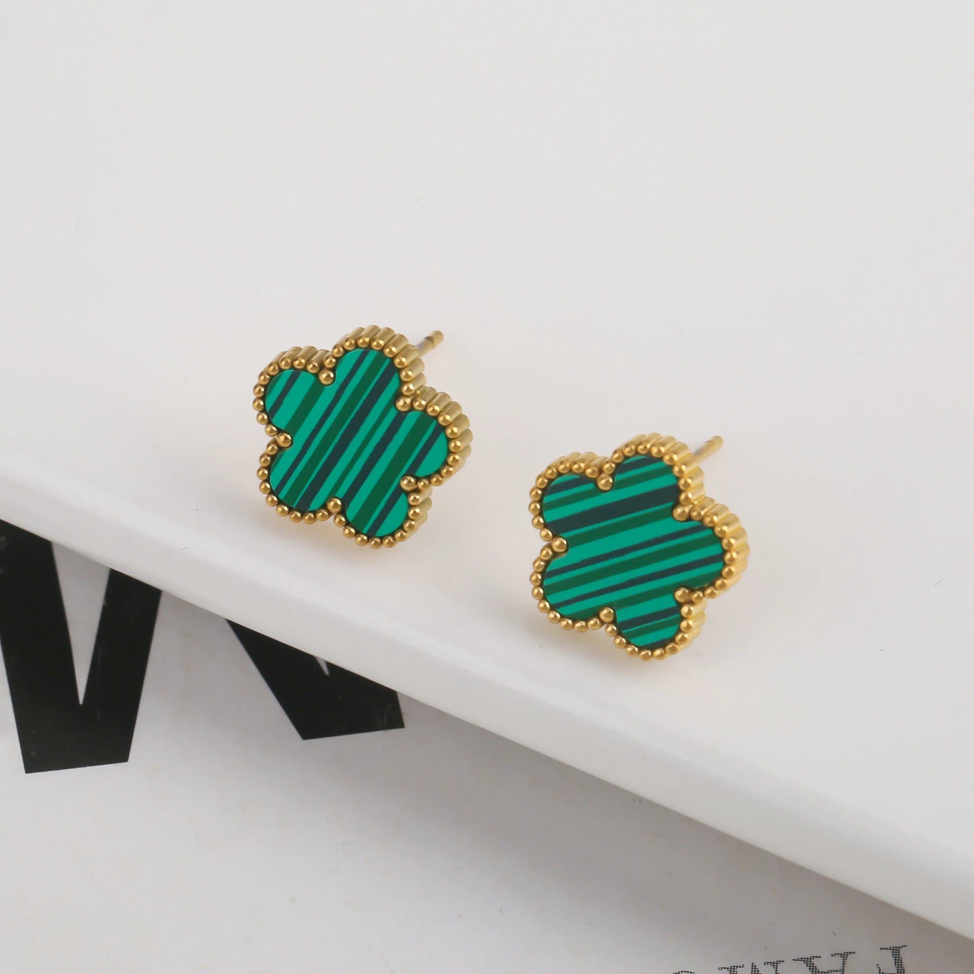 Clover Bloom Jewellery – Elegant Lucky Charm Set for Women
