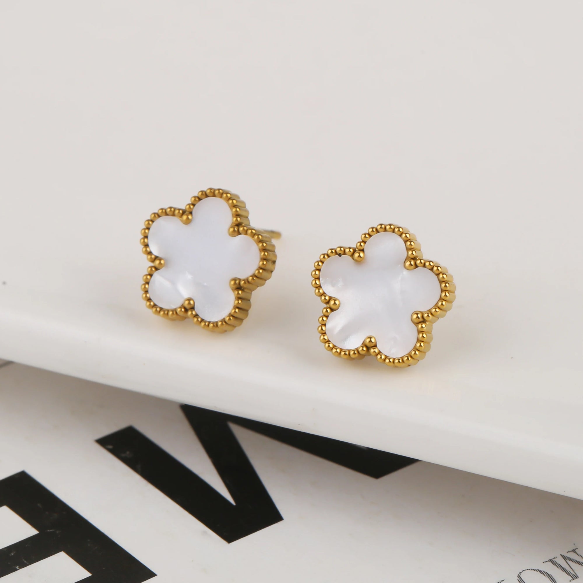 Clover Bloom Jewellery – Elegant Lucky Charm Set for Women