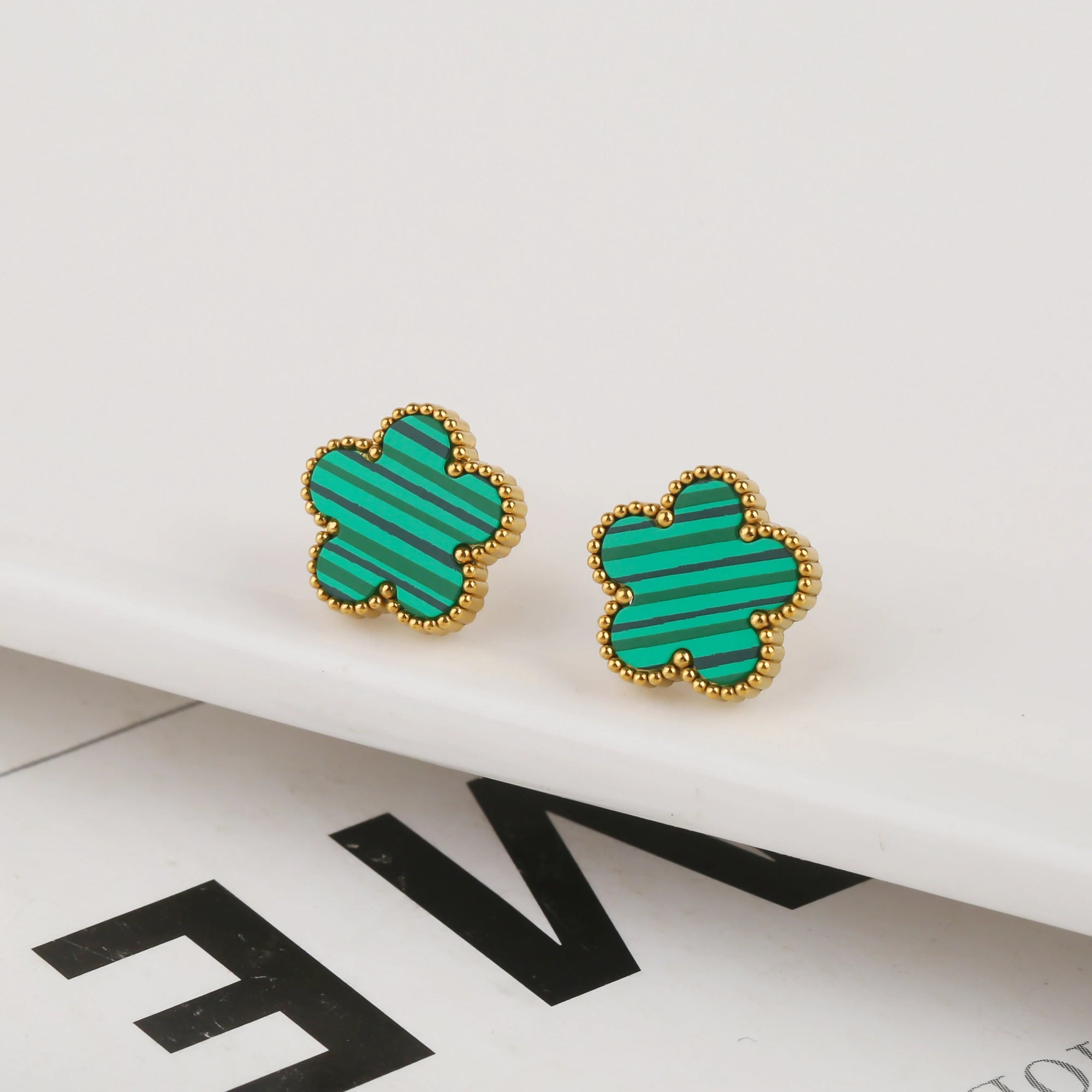 Clover Bloom Jewellery – Elegant Lucky Charm Set for Women