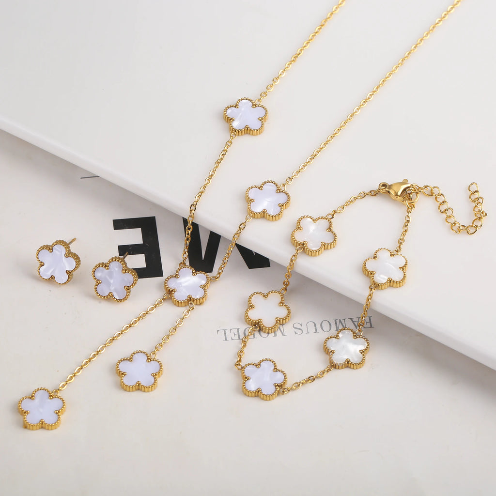 Clover Bloom Jewellery – Elegant Lucky Charm Set for Women