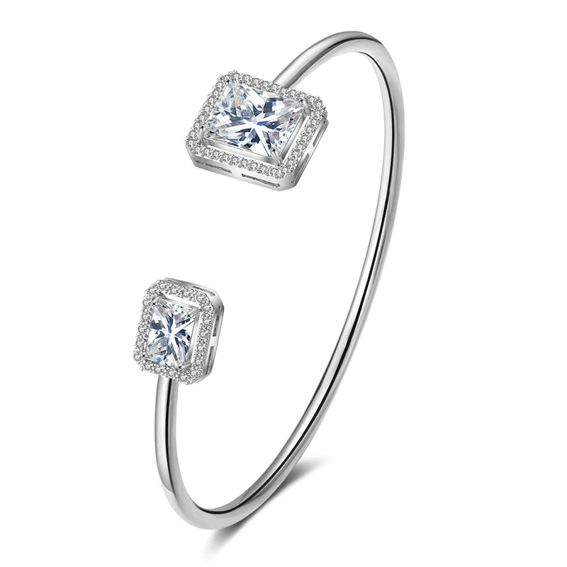 Nova Cuff Bracelet – Elegant Geometric Bangle for Women