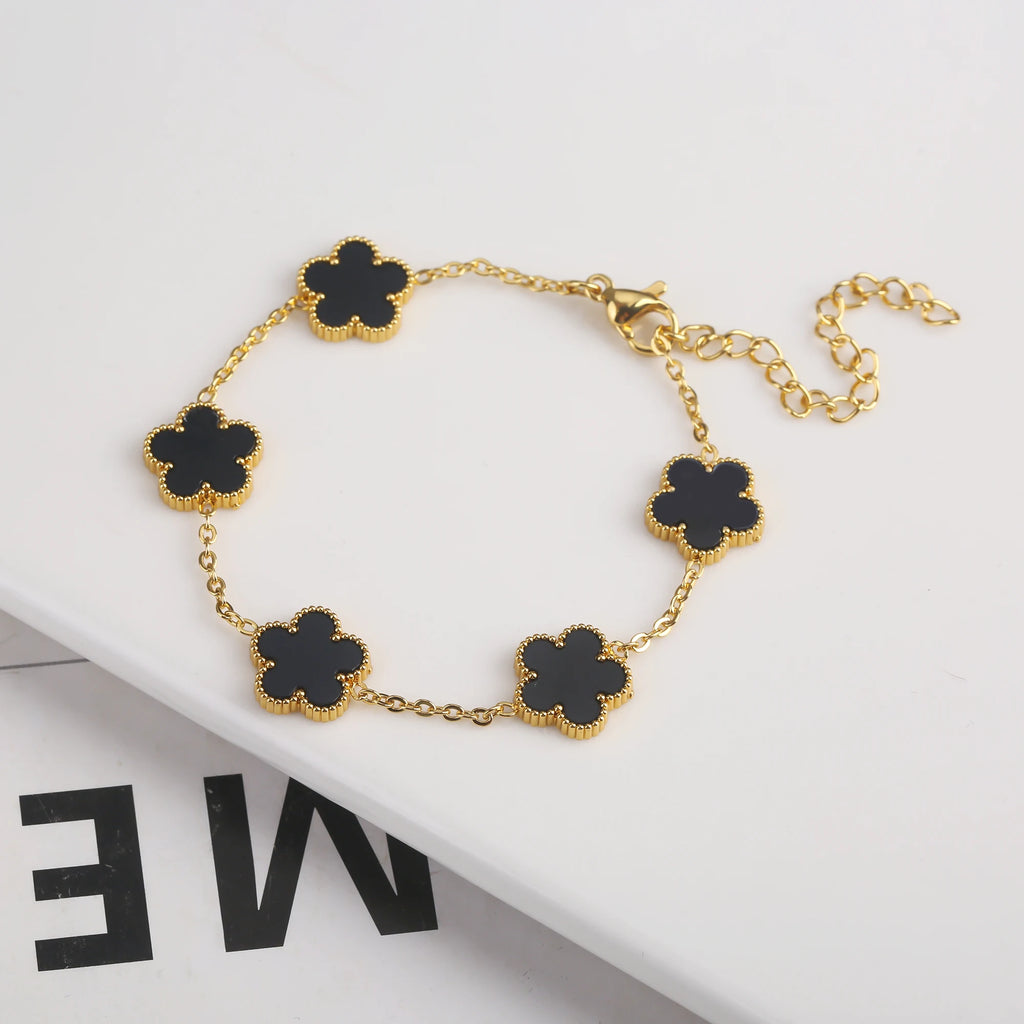 Clover Bloom Jewellery – Elegant Lucky Charm Set for Women
