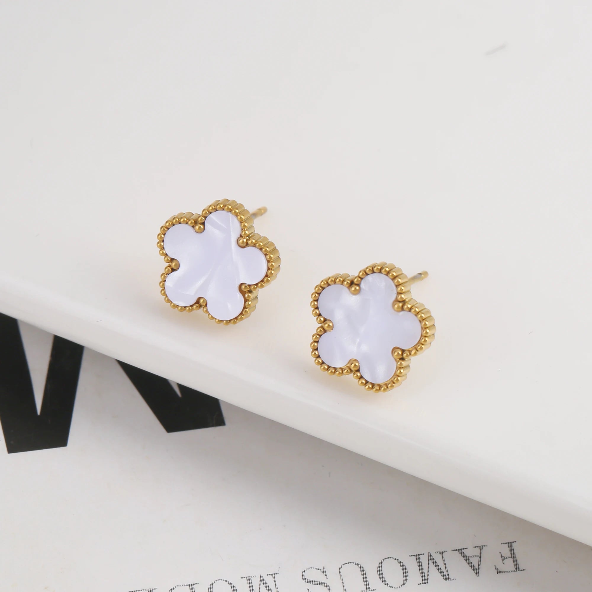 Clover Bloom Jewellery – Elegant Lucky Charm Set for Women