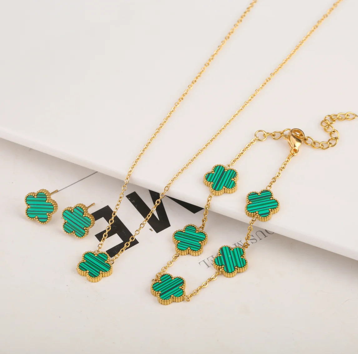 Clover Bloom Jewellery – Elegant Lucky Charm Set for Women