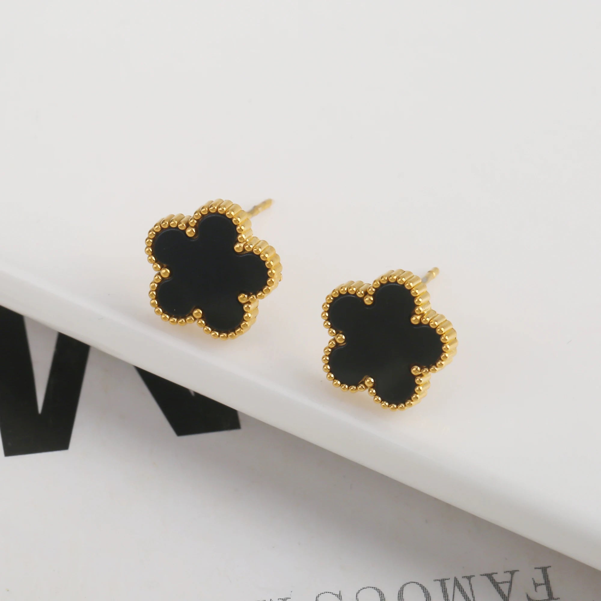 Clover Bloom Jewellery – Elegant Lucky Charm Set for Women