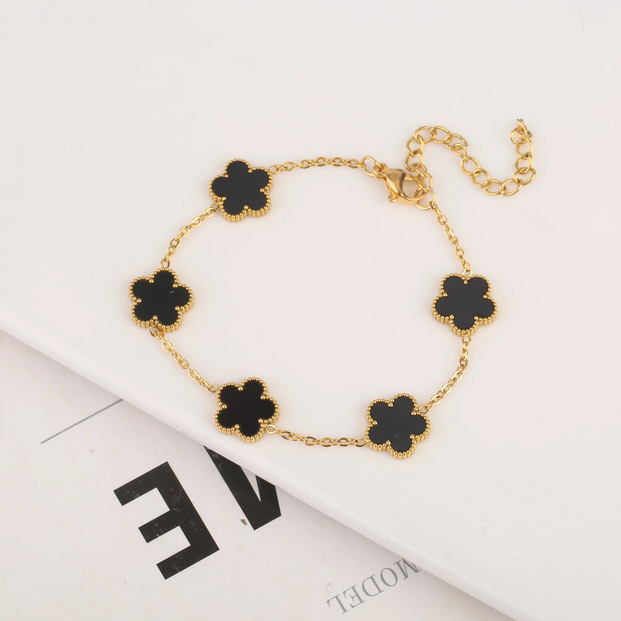 Clover Bloom Jewellery – Elegant Lucky Charm Set for Women