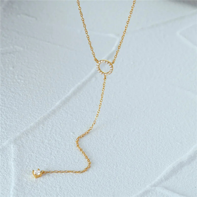 Oriana Pendant Necklace – Interlocking Circle Design
