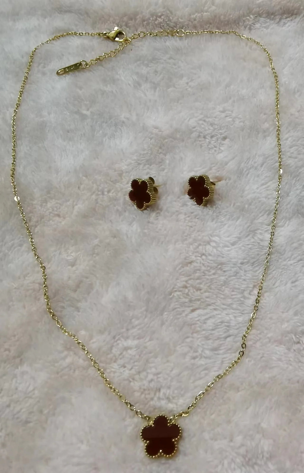 Clover Bloom Jewellery – Elegant Lucky Charm Set for Women