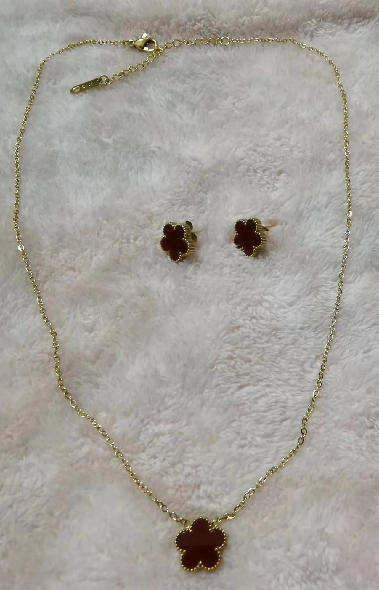 Clover Bloom Jewellery – Elegant Lucky Charm Set for Women