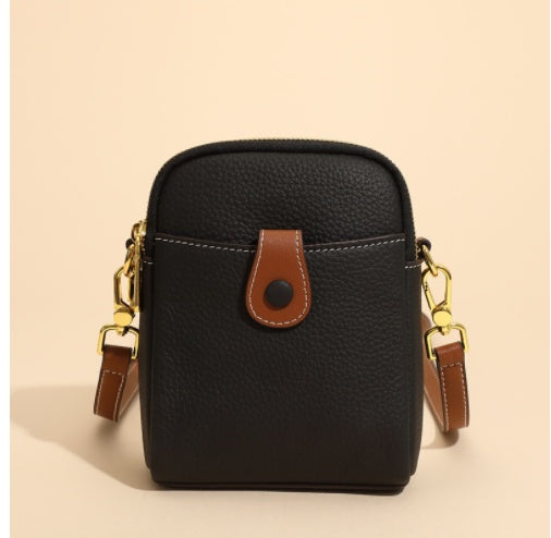 Chic Lychee Crossbody – Compact Elegance for Everyday Adventures