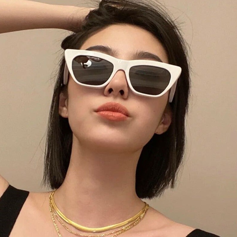 Vintage Beige Cat-Eye Sunglasses – Chic Retro Glamour