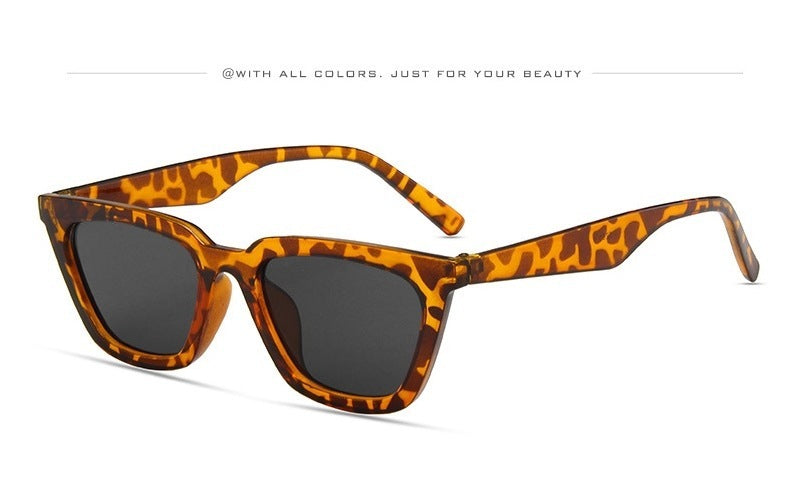 Vintage Beige Cat-Eye Sunglasses – Chic Retro Glamour