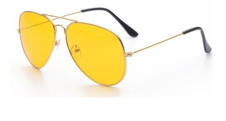 Classic Aviator Sunglasses – UV400 Protection with Sleek Black Frame