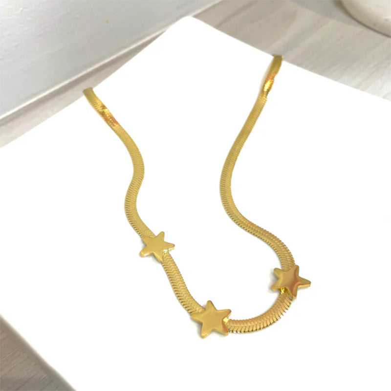 Bold Gold Star Statement Necklace – Chic Celestial Design for Women