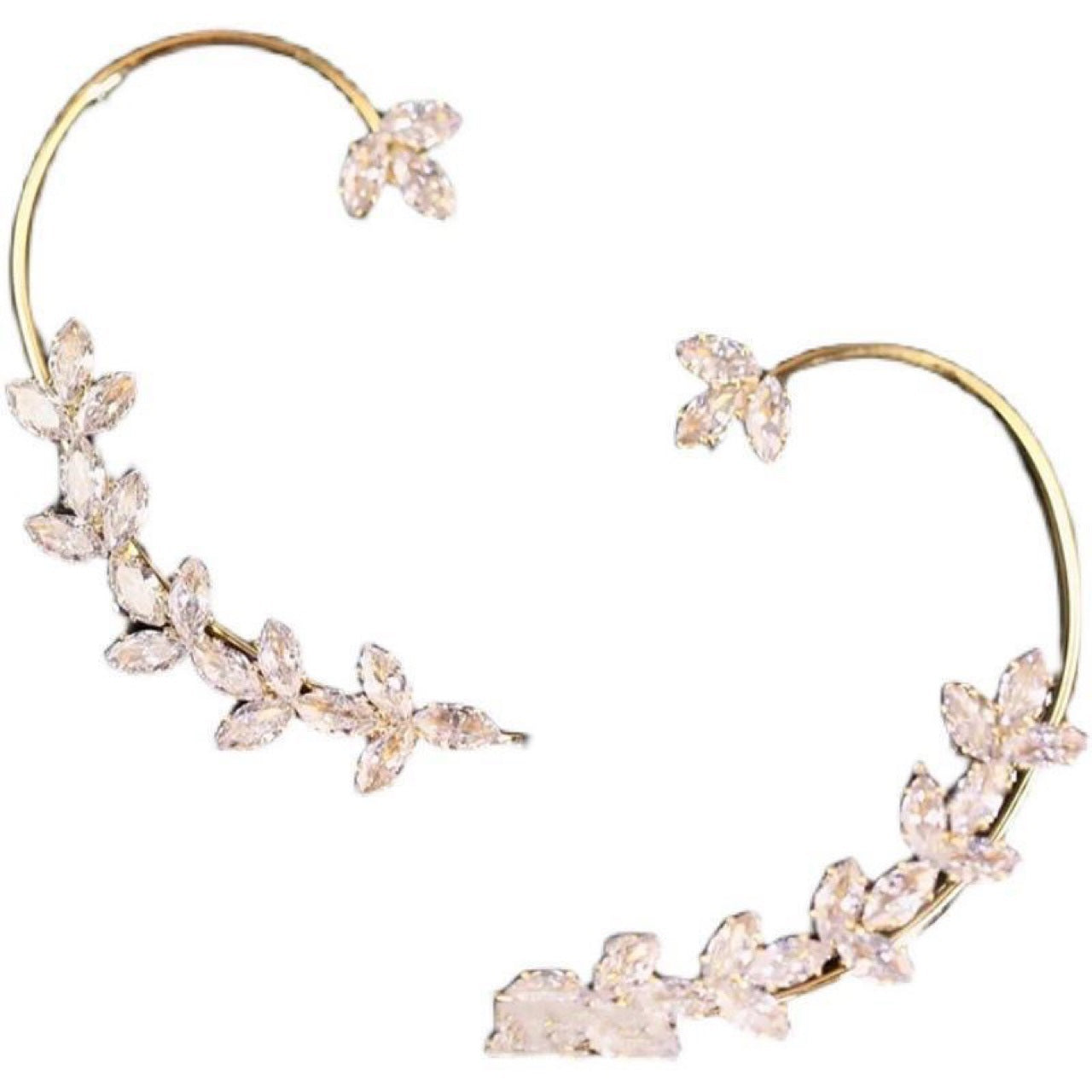 Crystal Leaf Ear Cuff – Elegant Shine Without a Piercing